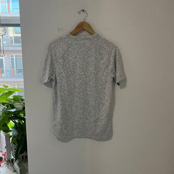 Rhone Men's Gray Short Sleeve Tee Size Small - Picture 3 of 3